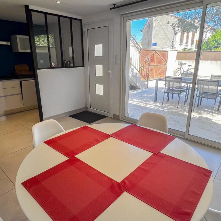 AC - Parking included - Near the city wall - Maison 2 Chambres - 14
