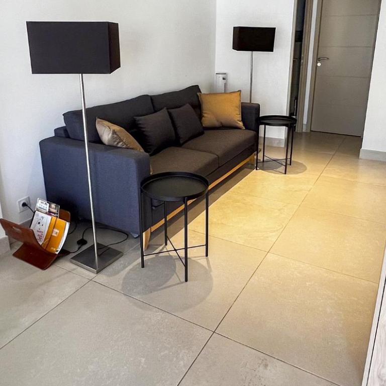 AC - Parking included - Near the city wall - Maison 2 Chambres - 4
