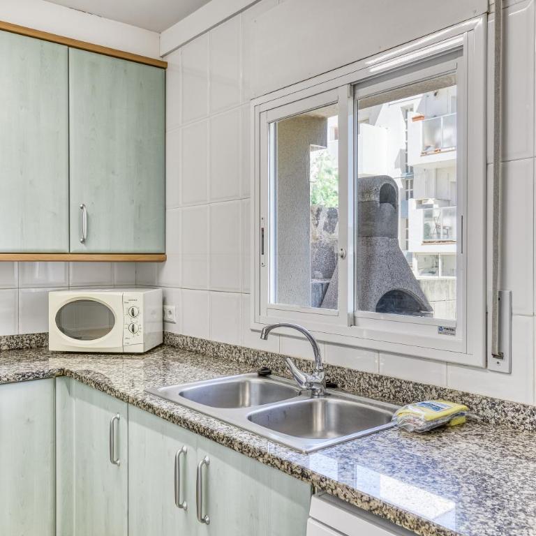 Casa con piscina comunitaria - Maison de Vacances - 10