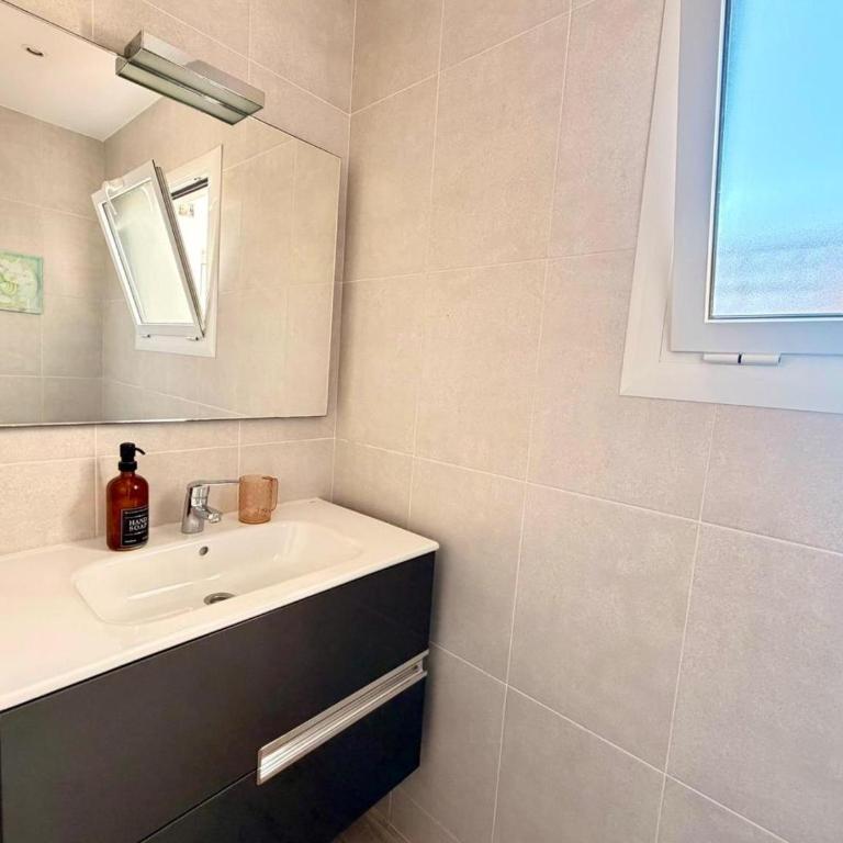 Pis gran i reformat per 4 persones - Appartement 2 Chambres - 12