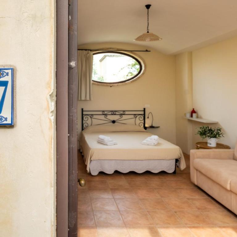 Residenze Uliveto - Rooms - Chambre Quadruple - Vue sur Jardin - 12