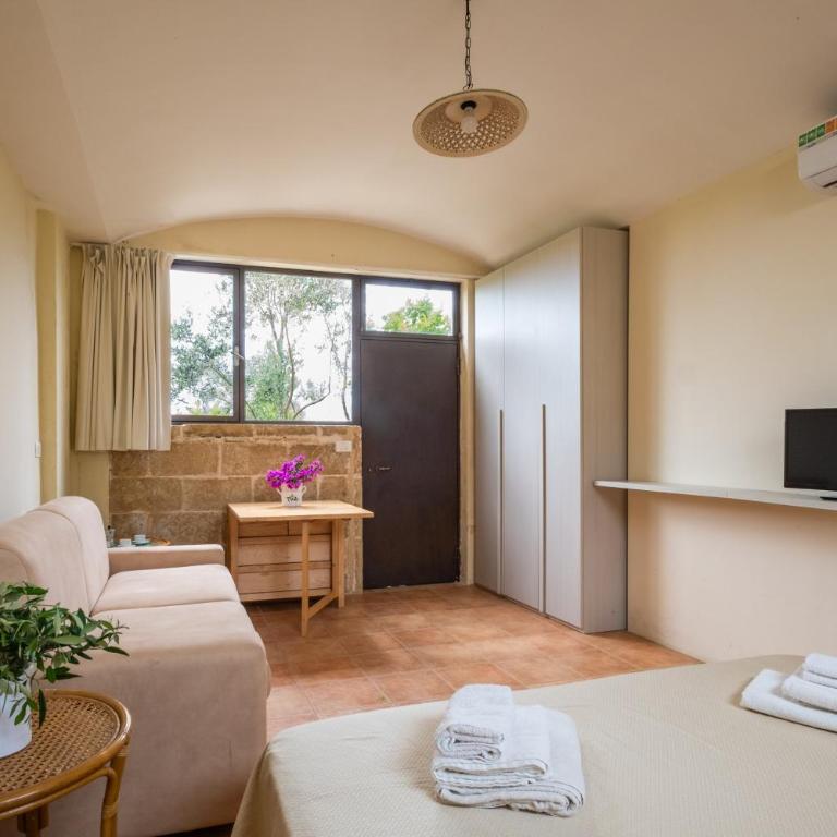 Residenze Uliveto - Rooms - Chambre Quadruple - Vue sur Jardin - 4