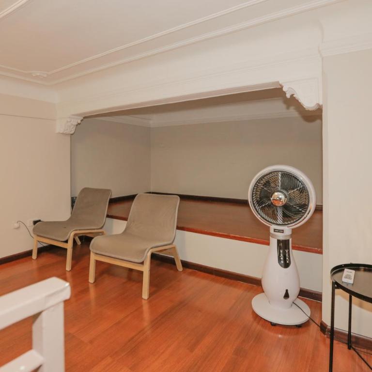 Su 2 piani - 1G Wi-Fi - Self check-in - Netflix - Appartamento con 1 Camera da Letto - 2