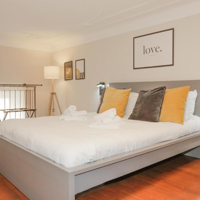 Su 2 piani - 1G Wi-Fi - Self check-in - Netflix - Appartamento con 1 Camera da Letto - 1