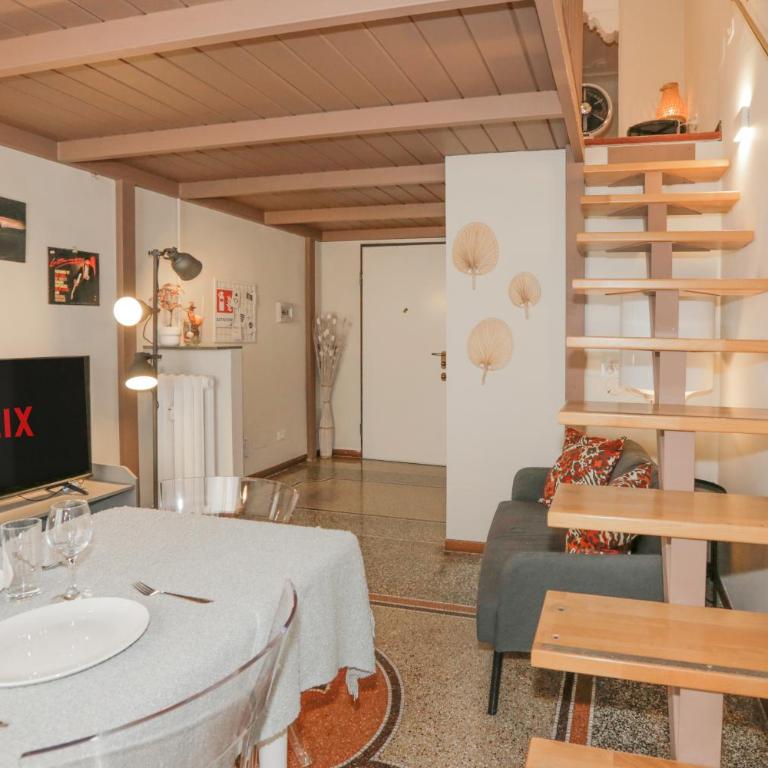 Su 2 piani - 1G Wi-Fi - Self check-in - Netflix - Appartamento con 1 Camera da Letto - 19