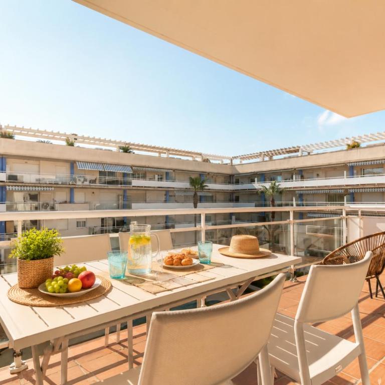Vista Roses Mar - Apartamento con piscina II - Superior Apartment mit 2 Schlafzimmern - 2