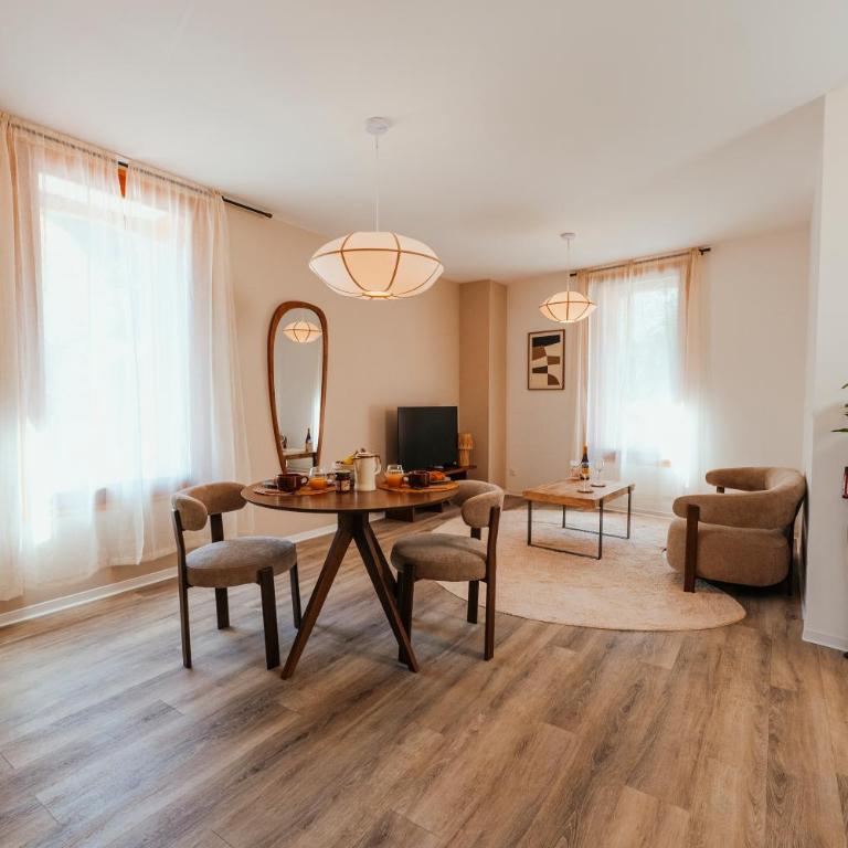 Élégant T2 lumineux avec parking privé - Apartamento de 1 dormitorio - 1