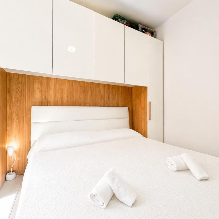 Hostdomus - Blues Apartment - One-Bedroom Apartment - 10
