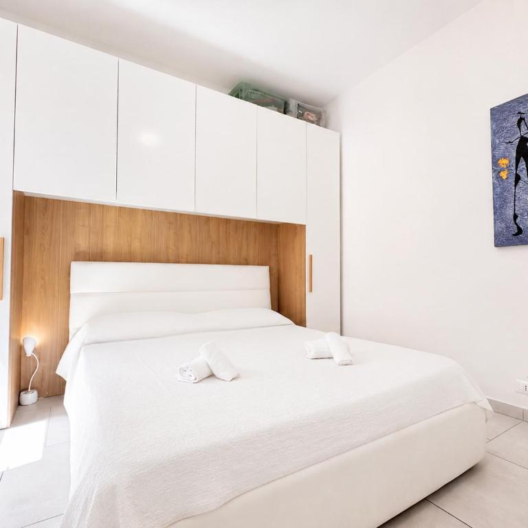 Hostdomus - Blues Apartment - One-Bedroom Apartment - 9