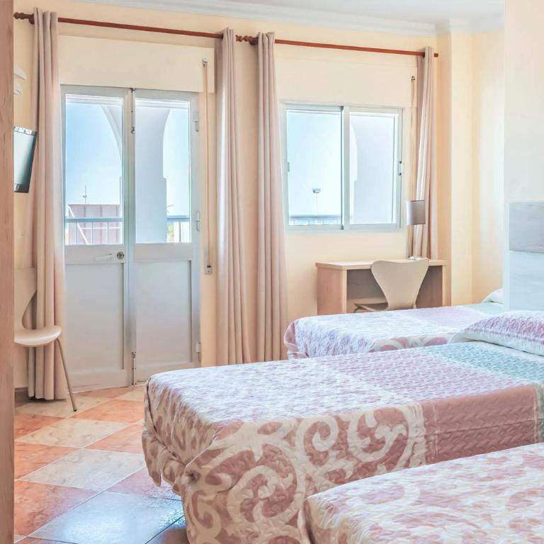 Hostal Sonrisa del Mar - Dreibettzimmer - 1
