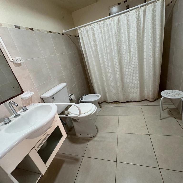 Hotel Gala - Habitación Triple - 4