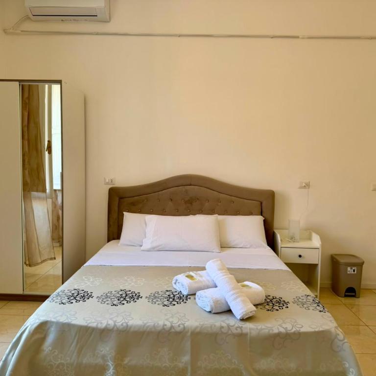 Raynova - Chambre Double avec Salle de Bains Privative - 4