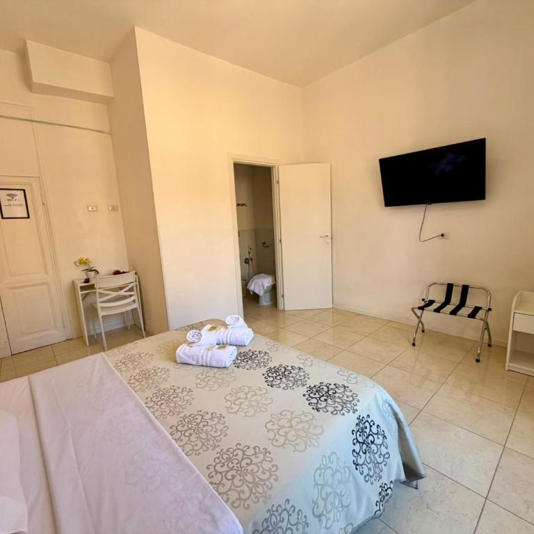 Raynova - Chambre Double avec Salle de Bains Privative - 8