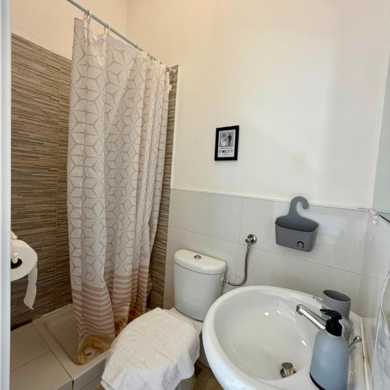 Raynova - Chambre Double avec Salle de Bains Privative - 10