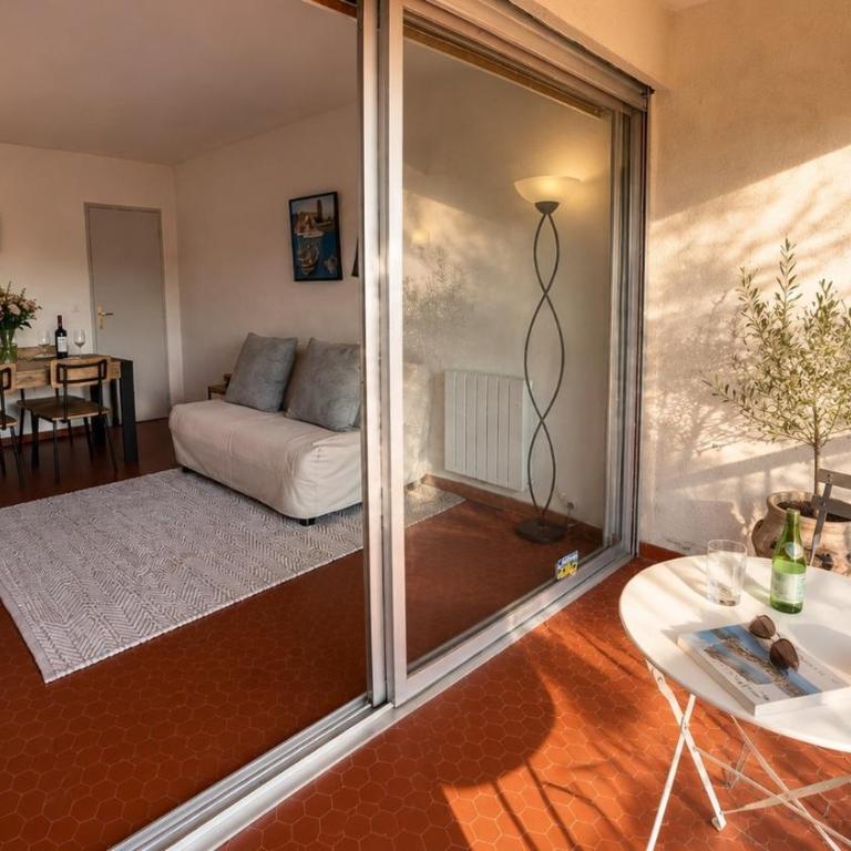 Terrace, parking, walking distance to Le Faubourg - Apartamento de 1 dormitorio - 2