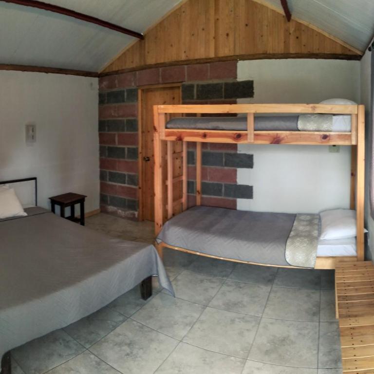 Mirador Mindo - Family Room with Private Bathroom - 1