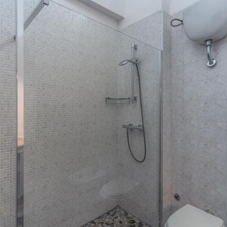 Lapuritate Via Cariddi - Appartamento - 35