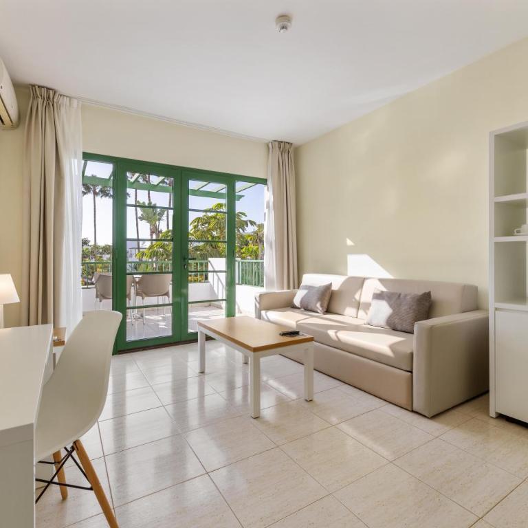 THB Royal - Junior Suite mit Poolblick - 1