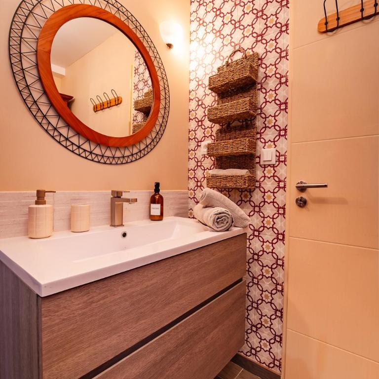 La Charmeuse des Alpes - Appartement climatisé de prestige avec jacuzzi et jardin privé - Appartement 1 Chambre - 27