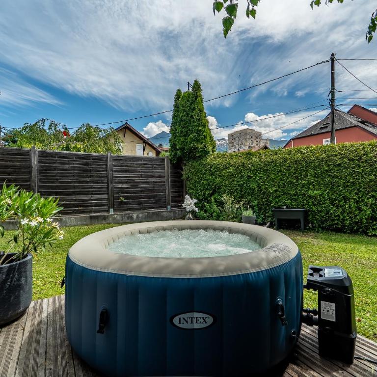 La Charmeuse des Alpes - Appartement climatisé de prestige avec jacuzzi et jardin privé - Appartement 1 Chambre - 37