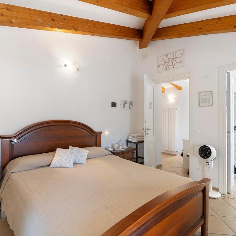 Rosa Di Mare Guest House - Vierbettzimmer mit Dusche - 4