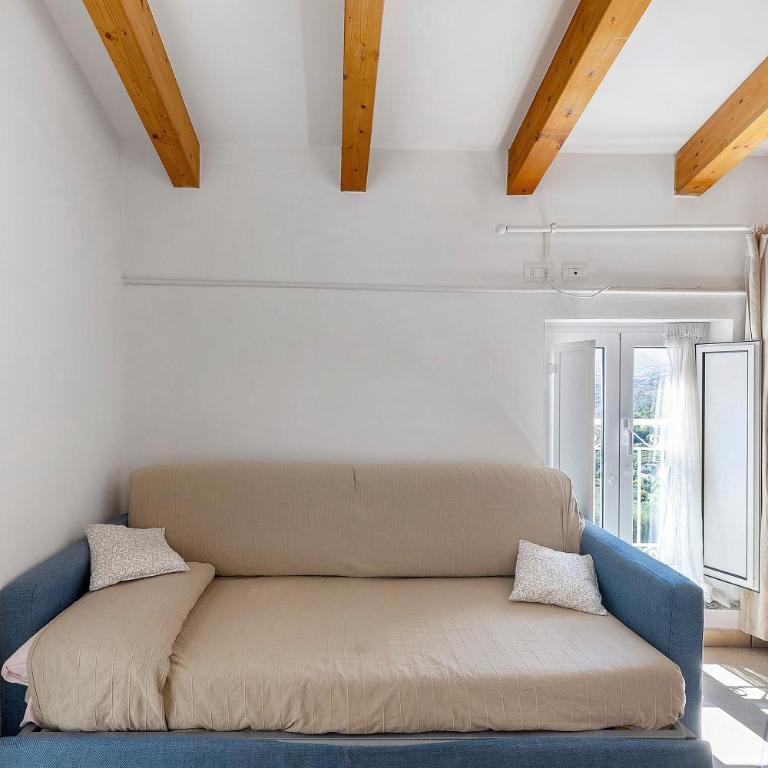 Rosa Di Mare Guest House - Vierbettzimmer mit Dusche - 2