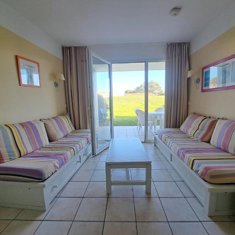 Appartement rez-de jardin avec terrasse - Apartment mit 1 Schlafzimmer und Gartenblick - 2