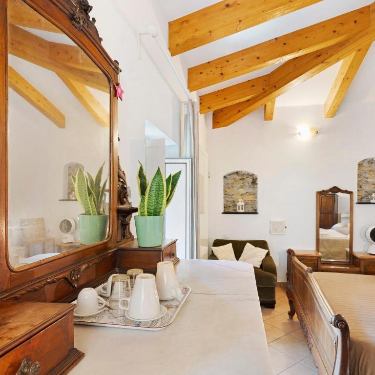 Rosa Di Mare Guest House - Vierbettzimmer mit Dusche - 7