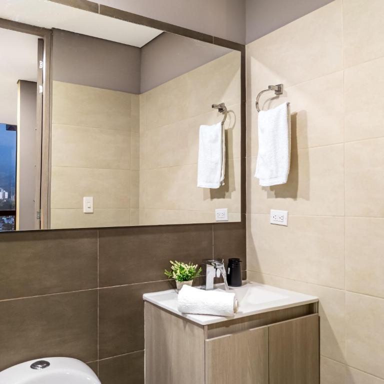 Familiar Luxe - Aire Acondicionado - 2 Increíbles Terrazas - BBQ Privado - Two-Bedroom Apartment with Balcony and Terrace - 31