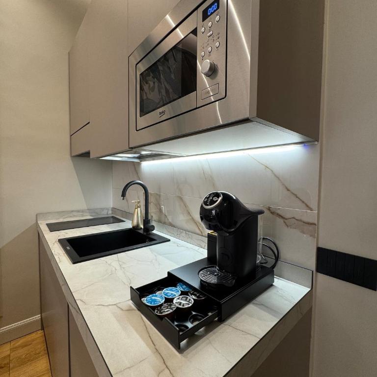 Cozy apartments in Rome near Santa Maria - Apartment - 4