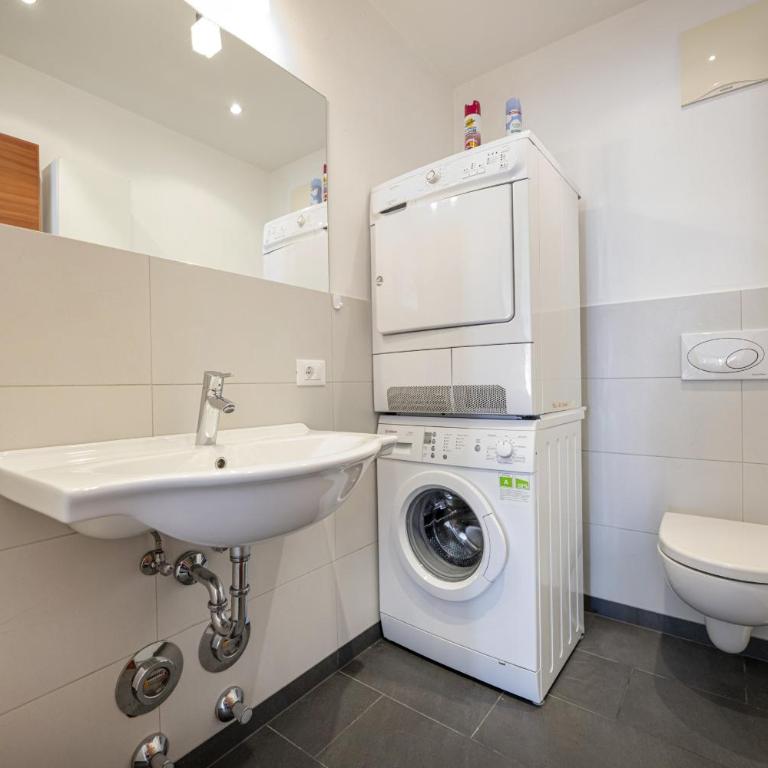 Apartments Villa Jim - Appartamento con 3 Camere da Letto e Giardino - 5