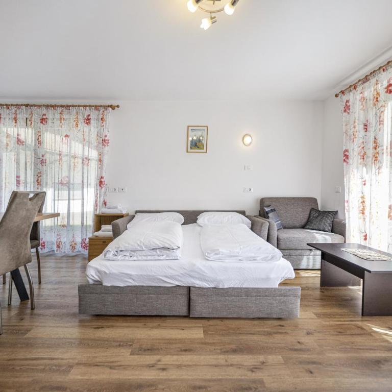 Apartments Villa Jim - Appartamento con 3 Camere da Letto e Giardino - 10