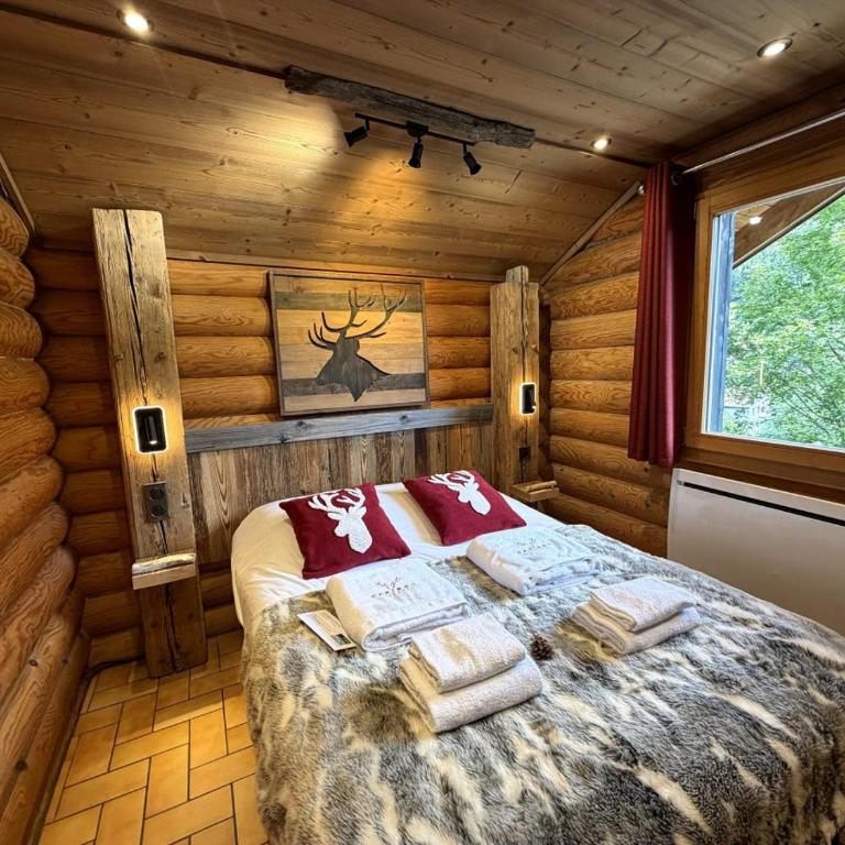 LE GRAND CERF Chalet en rondins avec SPA Jacuzzi - Chalet - 18