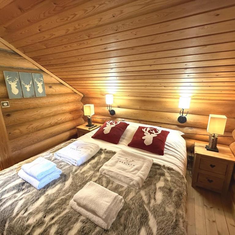 LE GRAND CERF Chalet en rondins avec SPA Jacuzzi - Chalet - 3