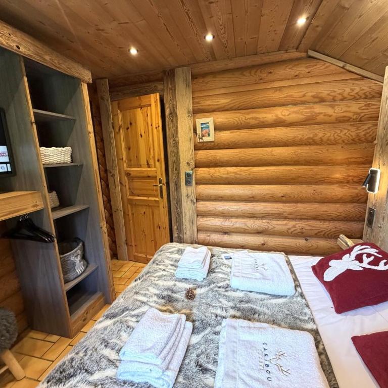 LE GRAND CERF Chalet en rondins avec SPA Jacuzzi - Chalet - 10