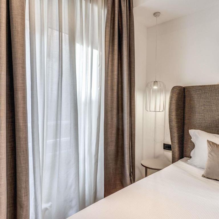 Mercure Roma Centro Termini - Chambre Standard avec 1 Lit Double ou 2 Lits Simples - Vue sur Intérieur - 6