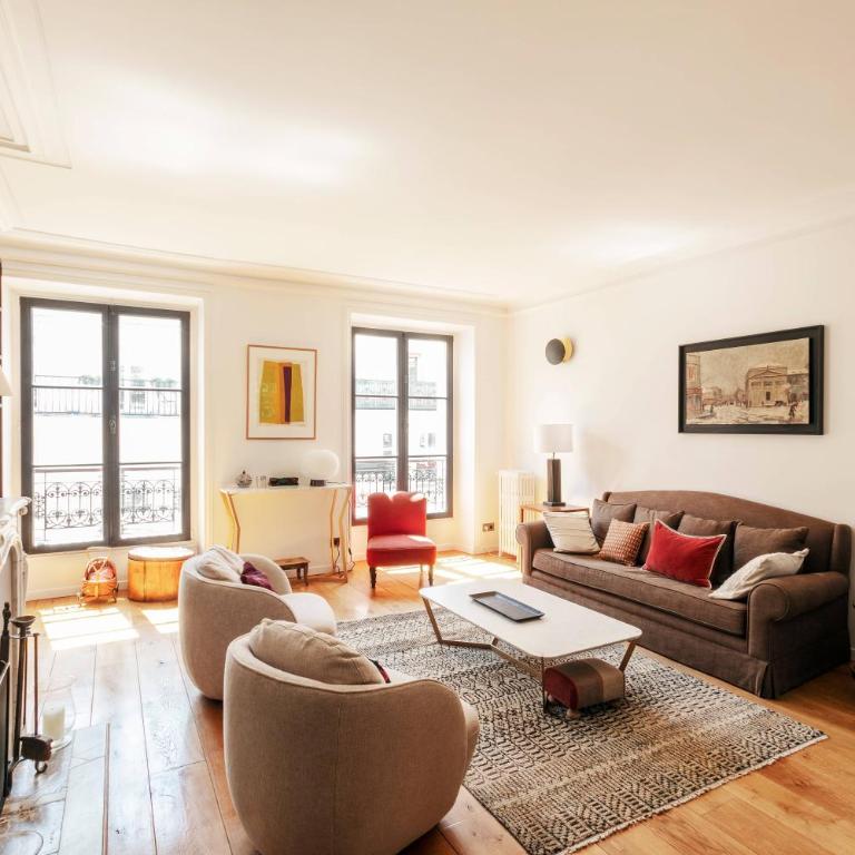 The Parisian Library - Apartment - 4