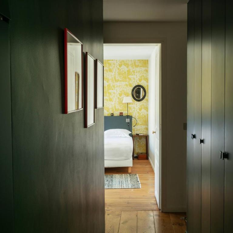 The Parisian Library - Apartment - 26