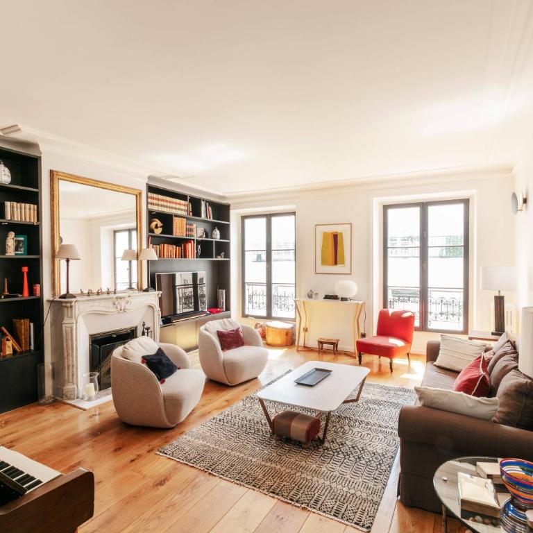 The Parisian Library - Apartment - 1