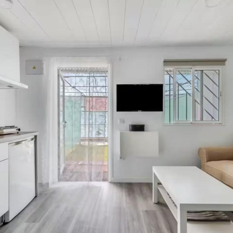 Tiny House in the Country - Standard Studio - 2