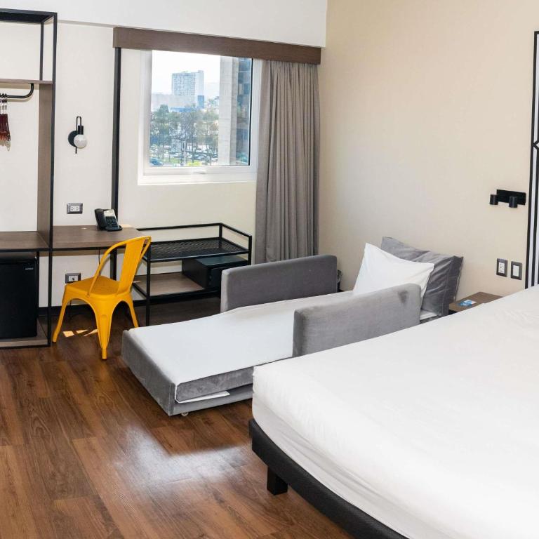 ibis styles Lima San Isidro - Standard Room with One Double Bed and One Single Bed - 1