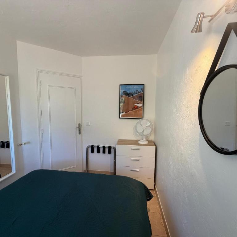 T2 Villa Dolce Vita avec piscine et vue mer - Chambre Double - 3