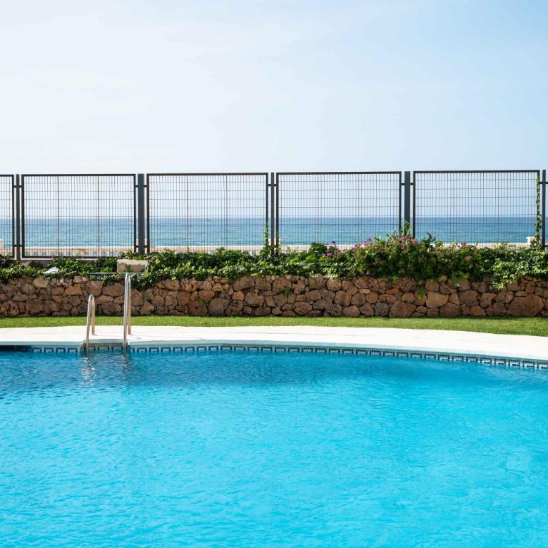Alhamar Sea View Studio - Studio Apartment with One Double Bed - 23