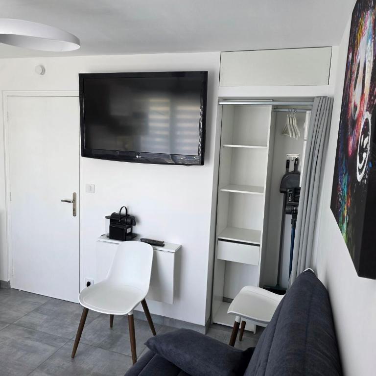 Superbe studio entièrement refait à neuf - Appartamento con 1 Camera da Letto - 3