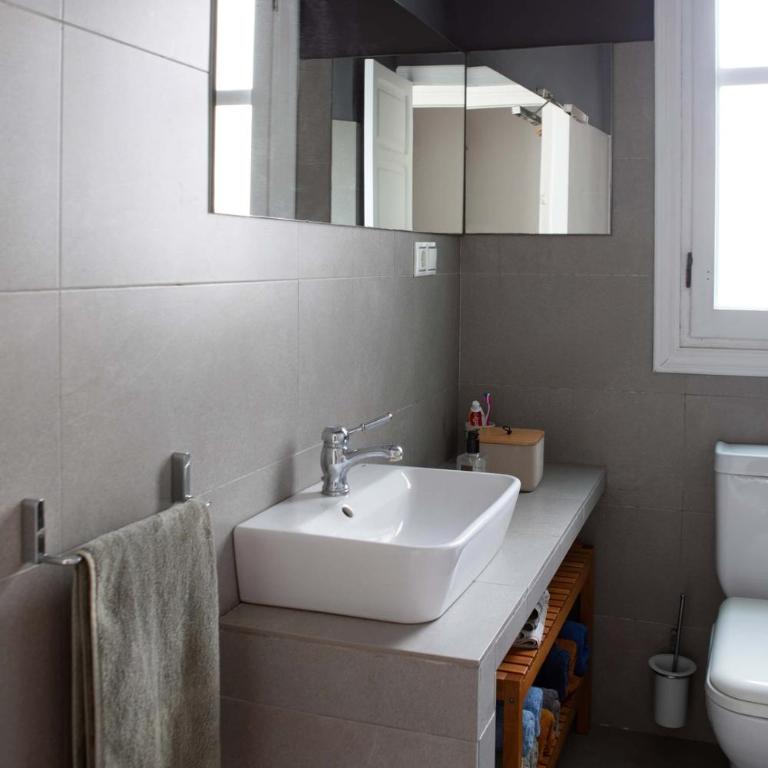 Spacest - Carrer de Carles Cervera A - Apartment - 11