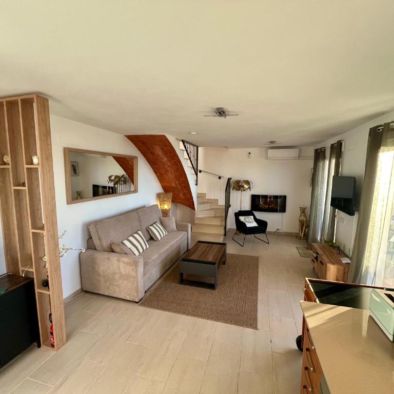 Duplex avec Jacuzzi, piscine, terrasses et vues a 180º sur la mer - Maison 1 Chambre - 23
