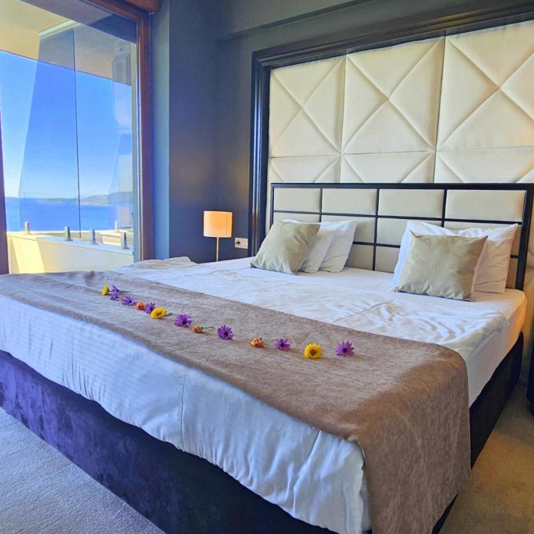 Azure Breeze Suites B - Suite mit Kingsize-Bett und Meerblick - 1