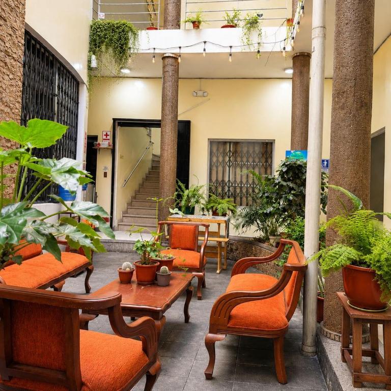 Hostal Marín Central - Quito - Habitación Estándar - 1 cama grande - 1