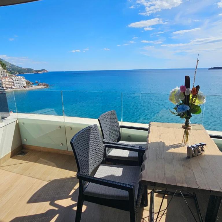 Azure Breeze Suites B - Suite mit Kingsize-Bett und Meerblick - 6