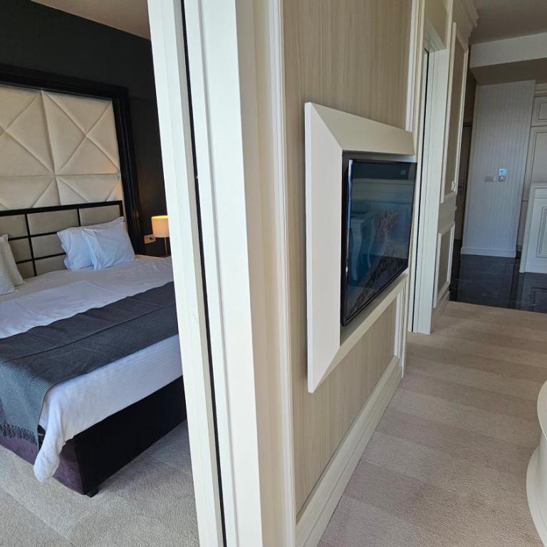 Azure Breeze Suites B - Suite mit Kingsize-Bett und Meerblick - 5